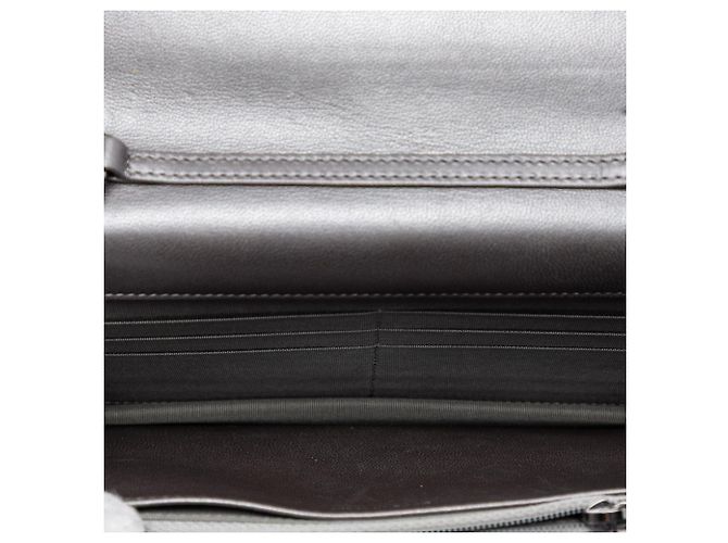Chanel Silver CC gesteppte metallische Lammleder Wallet On Chain mit Kunstperlen - Ansicht 4