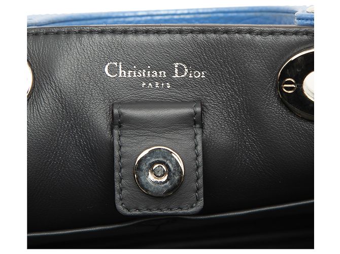 Borsa Diorissimo Mini in vitello martellato metallizzato blu Dior - vista 5