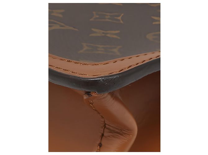 Louis Vuitton Brown Monogram Reverse Dauphine MM - vista 7