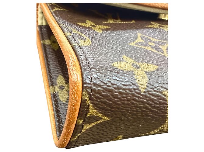 Louis Vuitton Brown Monogram Pochette Florentine - vista 10