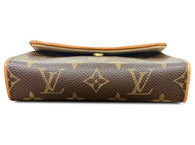 Louis Vuitton Brown Monogram Pochette Florentine - vista 3