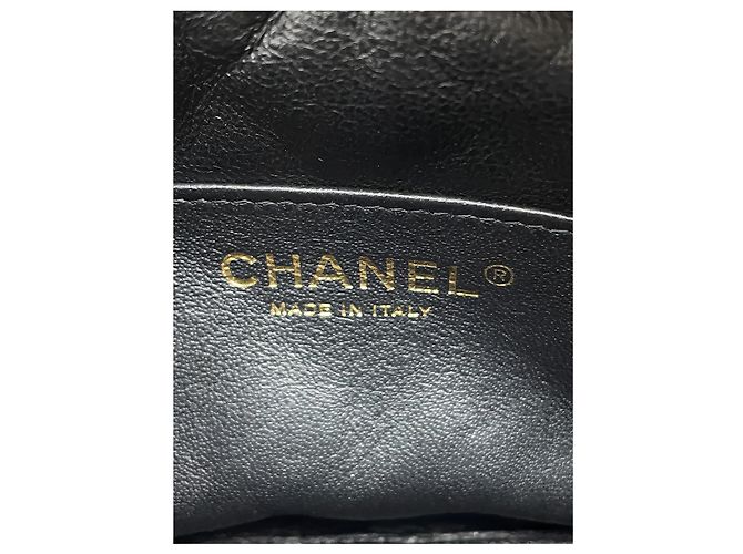 Chanel Small CC Quilted Camera Bag aus schwarzem Lammleder - Ansicht 5