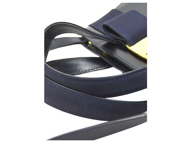 Salvatore Ferragamo Ferragamo Vara Bow Satchel aus schwarzem Leder - Ansicht 12