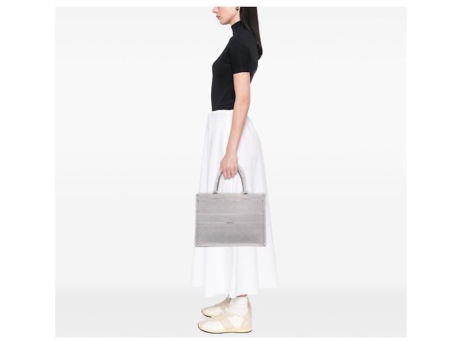 Dior Gray Medium Cannage Embroidered Book Tote - vista 6