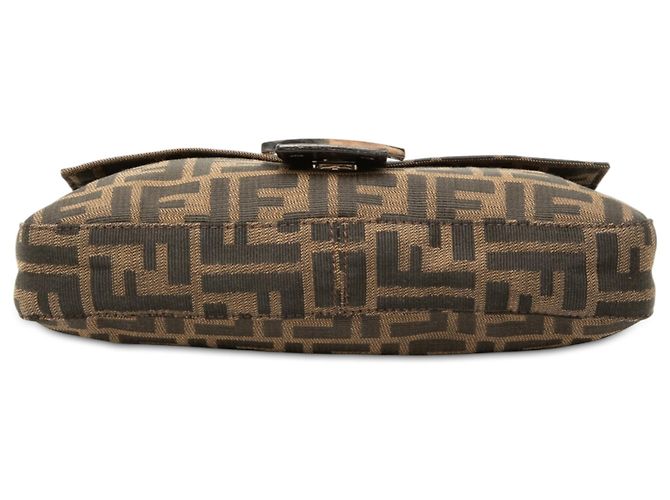 Fendi Baguette Tasche aus braunem Zucca Canvas - Ansicht 3