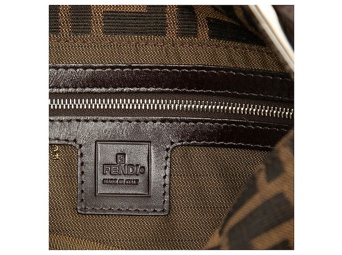 Fendi Baguette Tasche aus braunem Zucca Canvas - Ansicht 5