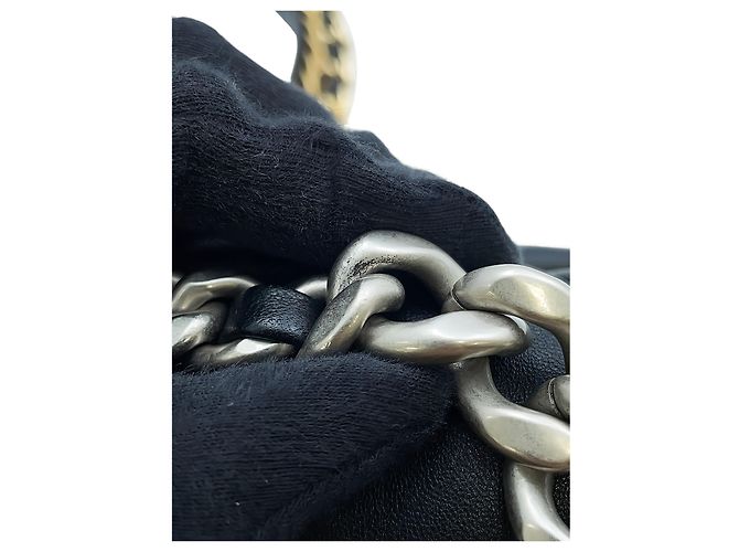Chanel Black Medium Lambskin 19 Flap - vista 10