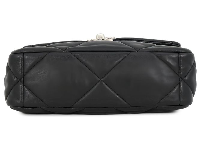 Chanel Black Medium Lambskin 19 Flap - vista 3