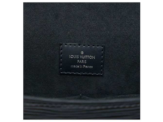 Louis Vuitton Black Epi Cluny MM - vista 5