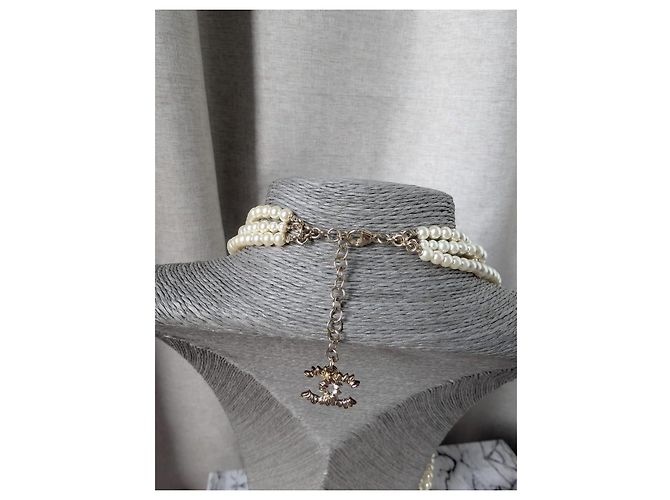 Collier Chanel multi-rangs en perles et fleurs émaillées Blanc Multicolore - vue 15