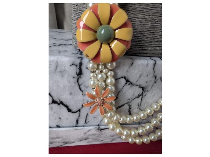 Collier Chanel multi-rangs en perles et fleurs émaillées Blanc Multicolore - vue 17