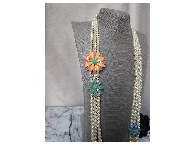 Collier Chanel multi-rangs en perles et fleurs émaillées Blanc Multicolore - vue 18