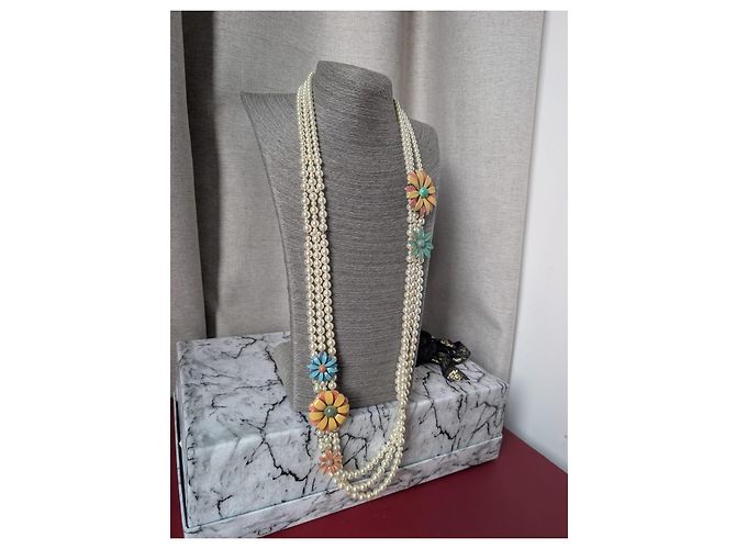 Collier Chanel multi-rangs en perles et fleurs émaillées Blanc Multicolore - vue 5
