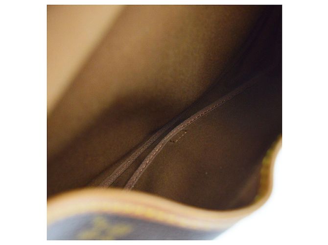 Louis Vuitton Saumur Monogram Canvas 30 Brown - view 3
