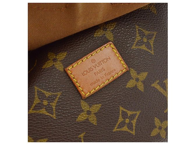 Louis Vuitton Saumur Monogram Canvas 30 Brown - view 4