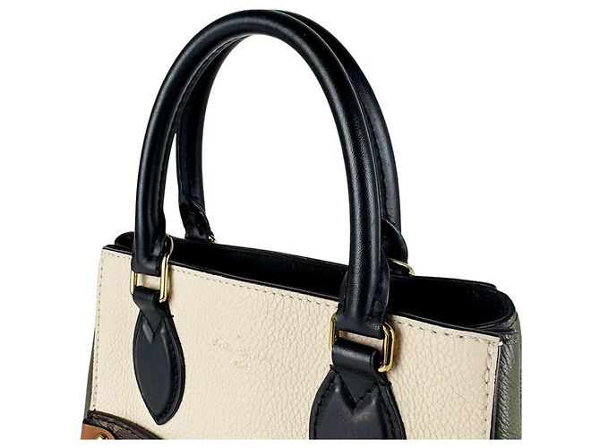 Bolso Louis Vuitton Fold Tote PM - vista 10