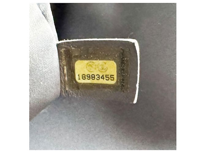 Chanel Tote Bag aus grauem genarbtem Kalbsleder - Ansicht 12