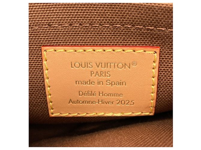 Louis Vuitton M26020 Trocadero Monogram Shoulder Bag - vista 6