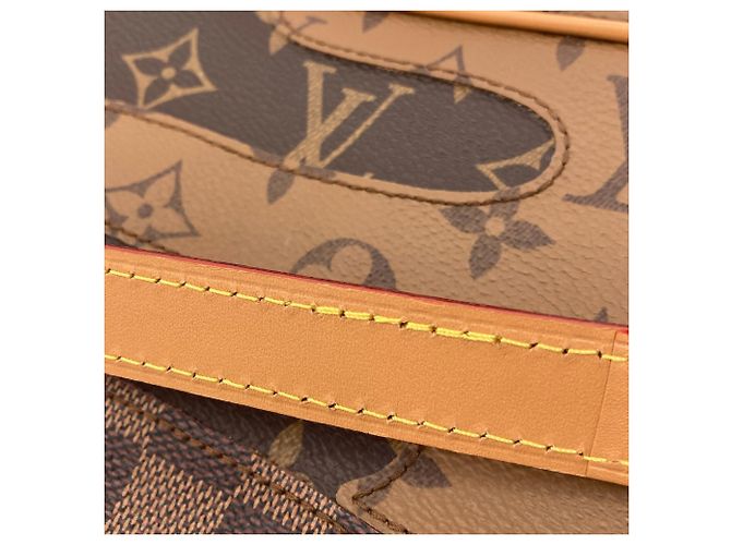 Louis Vuitton M26020 Trocadero Monogram Shoulder Bag - vista 9