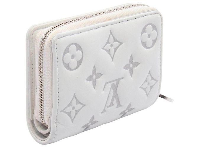 Louis Vuitton Portefeuille Lou LV Ski Monogram Embossed Lambskin Wallet - vista 2