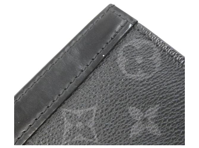 Louis Vuitton Pochette Voyage Monogram Eclipse Pouch - vista 5