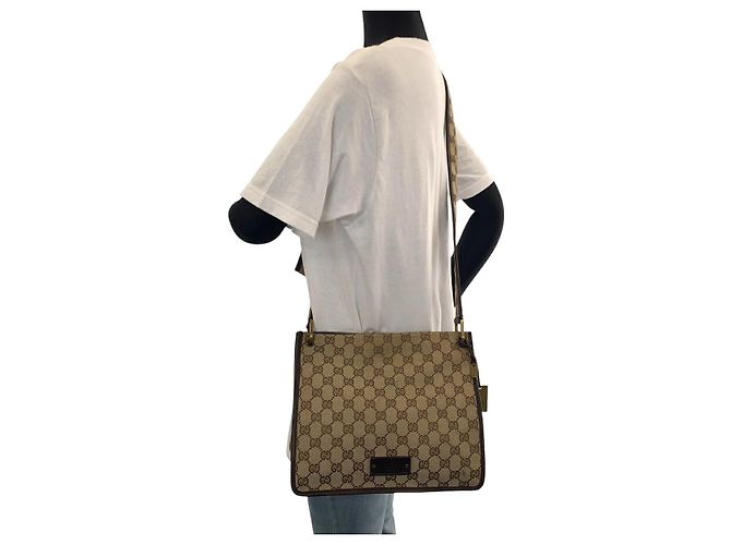 Gucci GG Canvas Schultertasche mit Platten-Anhänger - Ansicht 7
