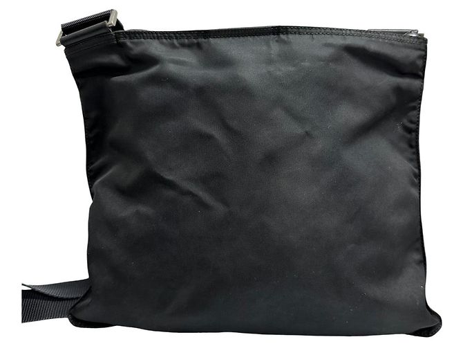 Prada Nylon Tessuto Schultertasche mit Dreiecks-Logo - Ansicht 2