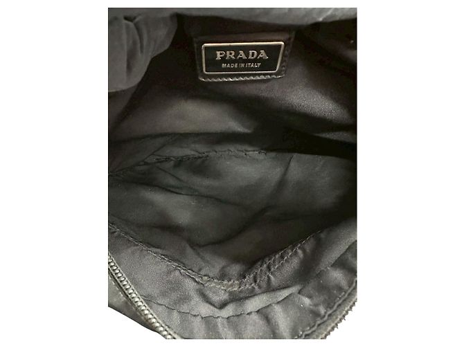Prada Nylon Tessuto Schultertasche mit Dreiecks-Logo - Ansicht 7