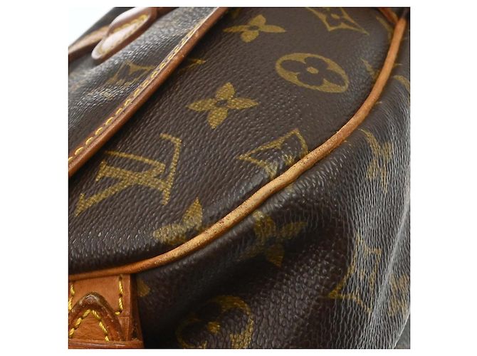 Louis Vuitton Saumur Monogram Canvas 30 - vue 7