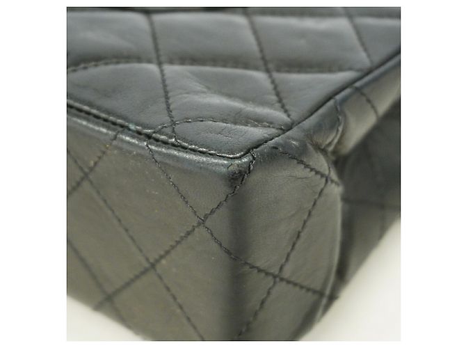 Bolsa de Ombro Chanel Matelassé Preta - vista 6