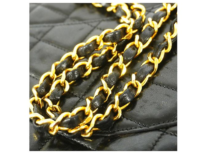 Bolsa de Ombro Chanel Matelassé Preta - vista 8