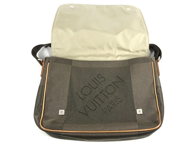 Borsa Louis Vuitton Damier Geant Petit Messager - vista 12
