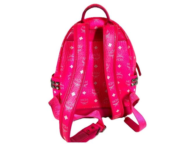 Mochila MCM em couro rosa - vista 3