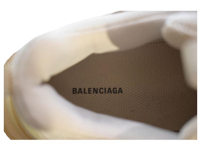 Balenciaga Triple S Clear Sole Sneakers Vanilla Beige - vista 15