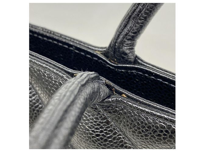 Chanel Tote Bag aus schwarzem genarbtem Kalbsleder - Ansicht 8