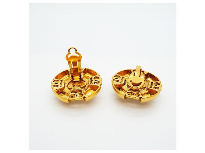 Pendientes de clip Chanel chapados en oro - vista 3