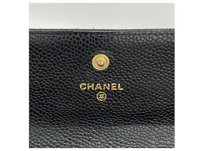 Cartera larga Chanel Matelassé en piel caviar negra - vista 4