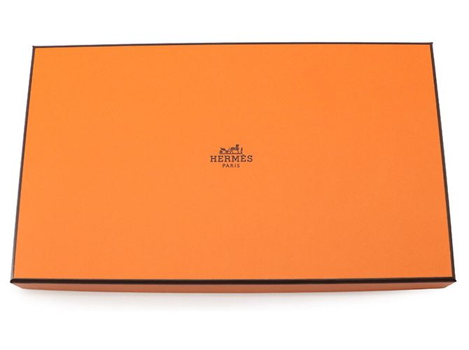 Hermès Hermes Black Epsom Leather Shoulder Wallet - view 16