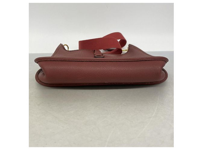 Hermès Hermes Evelyne 1 PM Schultertasche in Rouge H - Ansicht 3