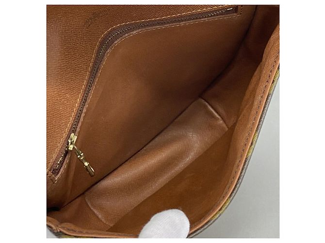 Bolsa de Ombro Louis Vuitton Monogram Chantilly MM - vista 4