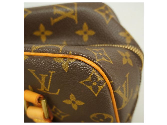 Bolso de hombro Louis Vuitton Monogram Cite MM - vista 8