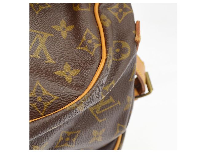 Louis Vuitton Saumur Monogram Canvas 35 - vista 6