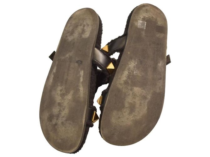 Valentino Garavani Sandali Roman Stud Shearling Neri - vista 10