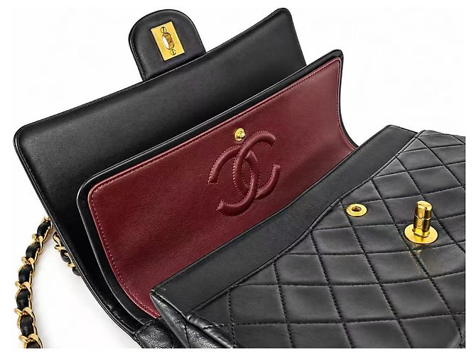 Chanel Classic Timeless Double Flap Quilted Lambskin Medium - Ansicht 3