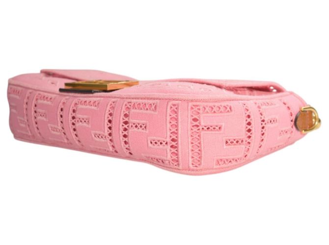Fendi Baguette Borsa a tracolla in tela rosa FF Broderie Anglaise - vista 10