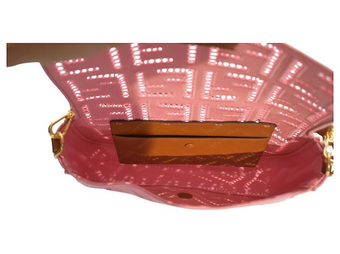 Fendi Baguette Borsa a tracolla in tela rosa FF Broderie Anglaise - vista 14