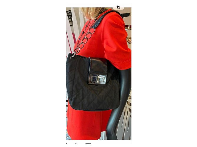 Borsa Chanel trapuntata in nylon e pelle nera - vista 3