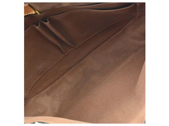 Louis Vuitton Beaubourg Messenger Monogram Canvas MM - vue 3