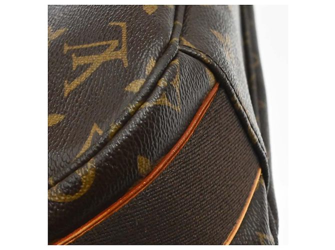 Louis Vuitton Beaubourg Messenger Monogram Canvas MM - vue 7