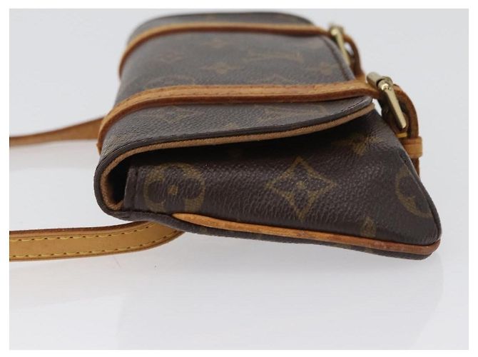 Louis Vuitton Marelle Waist Monogram Canvas - vue 4